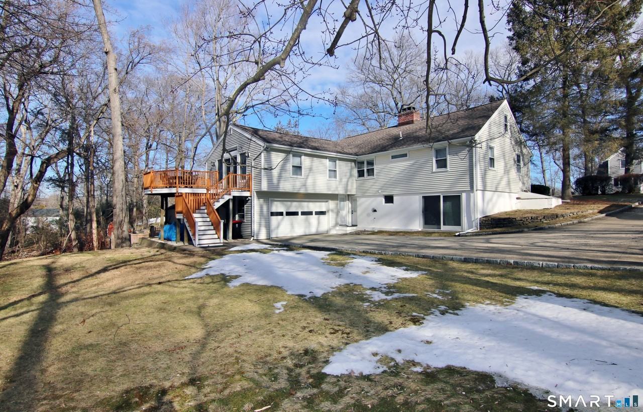 37 Glen Ave - Photo 2 of 27