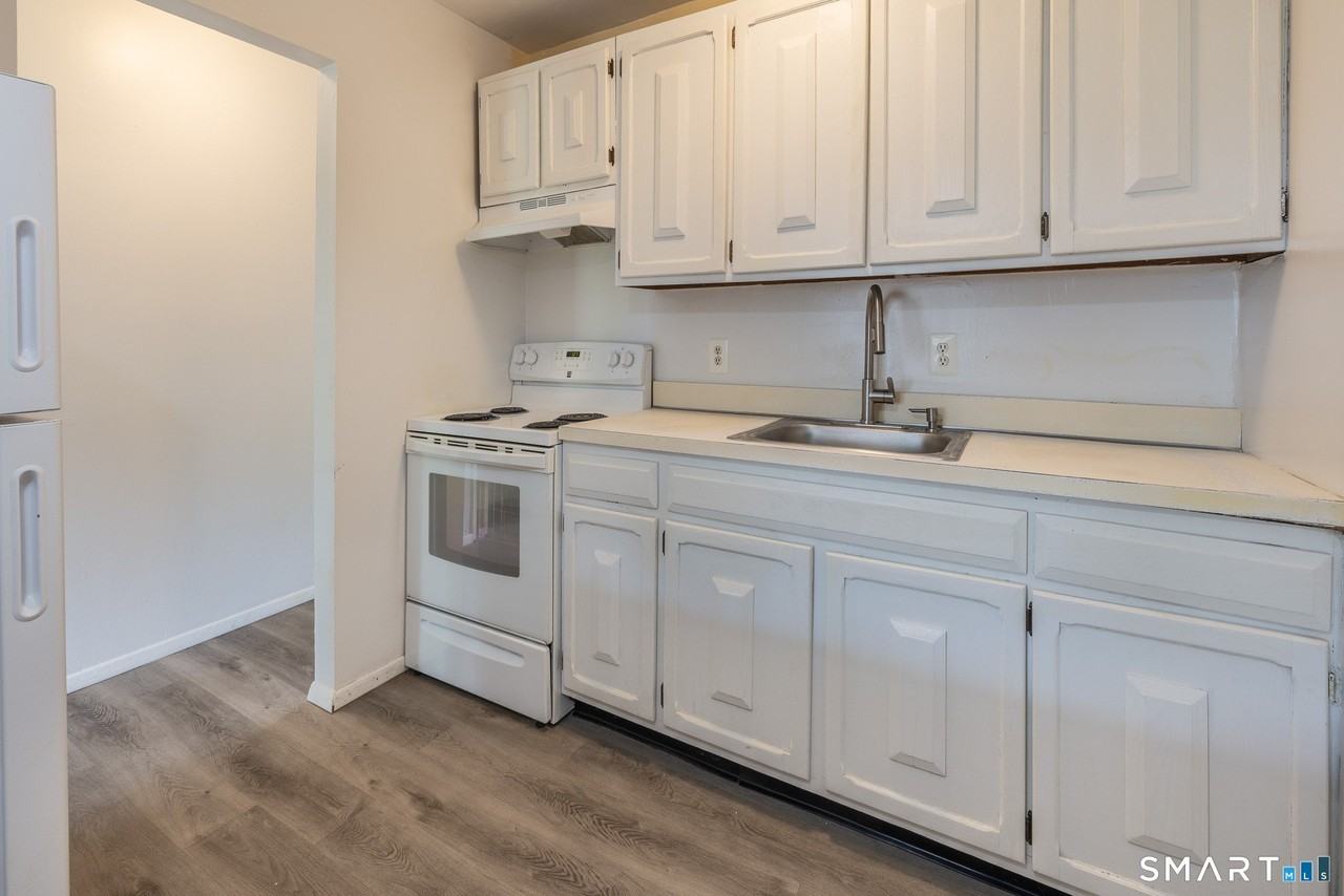 31 Bostwick Arms #31 - Photo 6 of 14