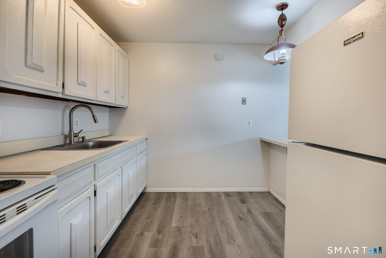 31 Bostwick Arms #31 - Photo 7 of 14