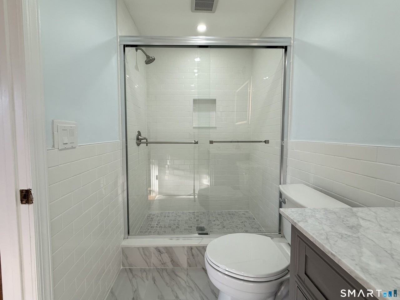 228 Jennings Rd - Photo 5 of 17