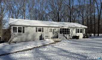 featured image of 27 White Oak Rd