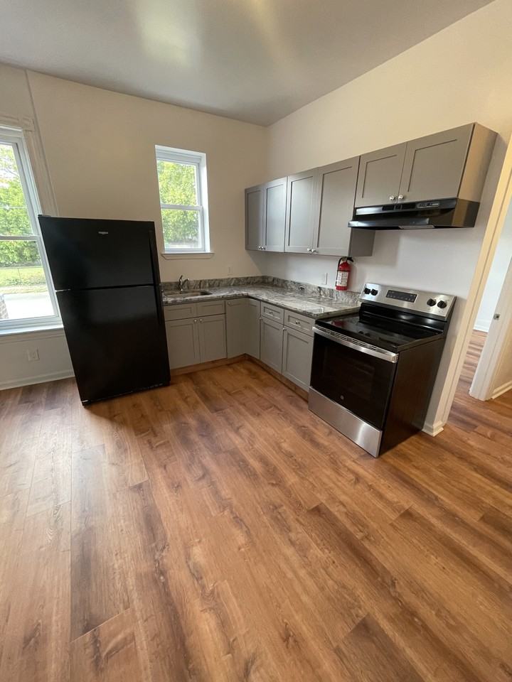 1402 Princess Ave #A - Photo 2 of 12