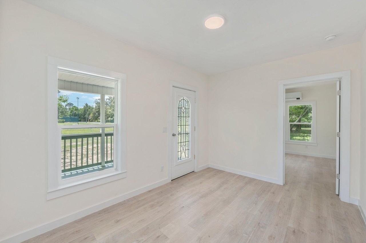 76 Clay St - Photo 7 of 27