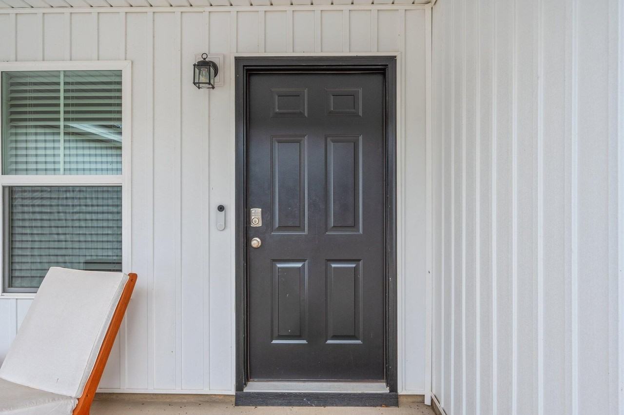 691 S 11th St - Photo 4 of 33