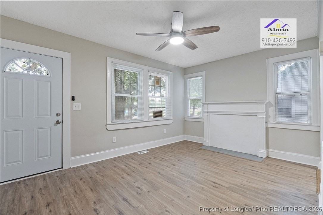 207 Windsor Dr - Photo 5 of 21