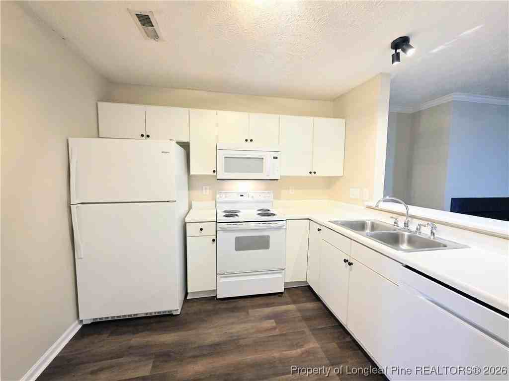 302 Bubble Creek Ct Unit 2 #2 - Photo 4 of 18