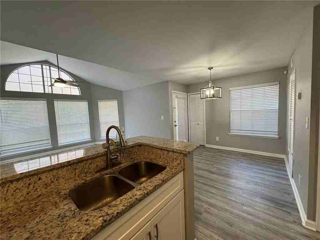 105 Hawkstone Way - Photo 7 of 25