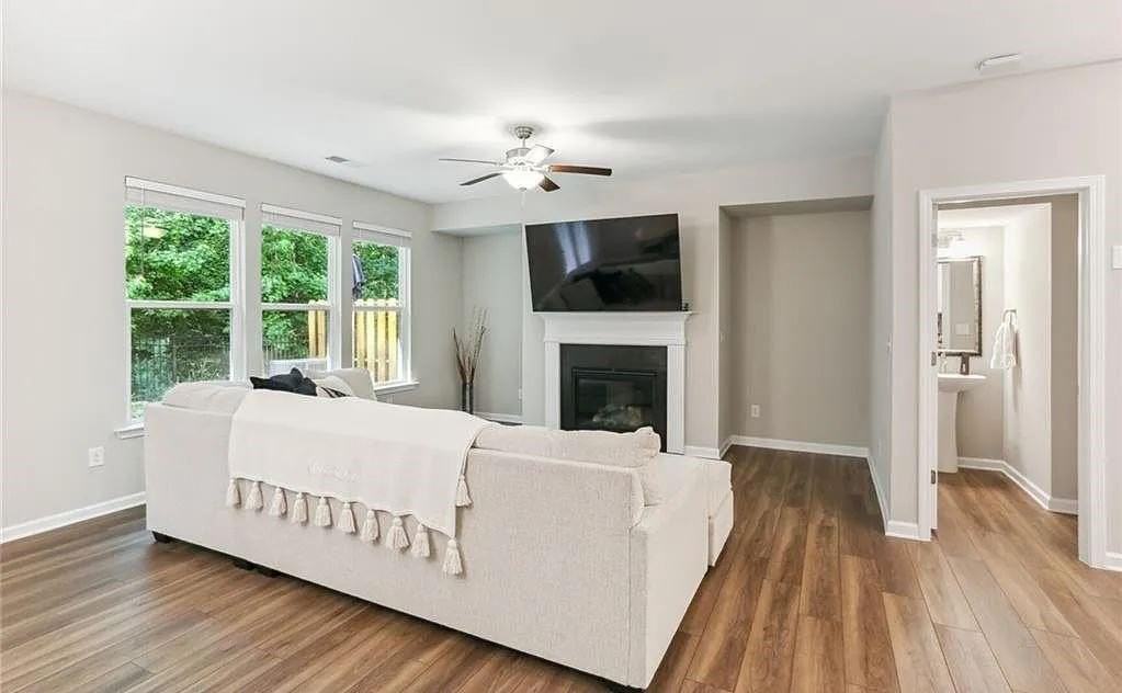 150 Duval Dr - Photo 4 of 13