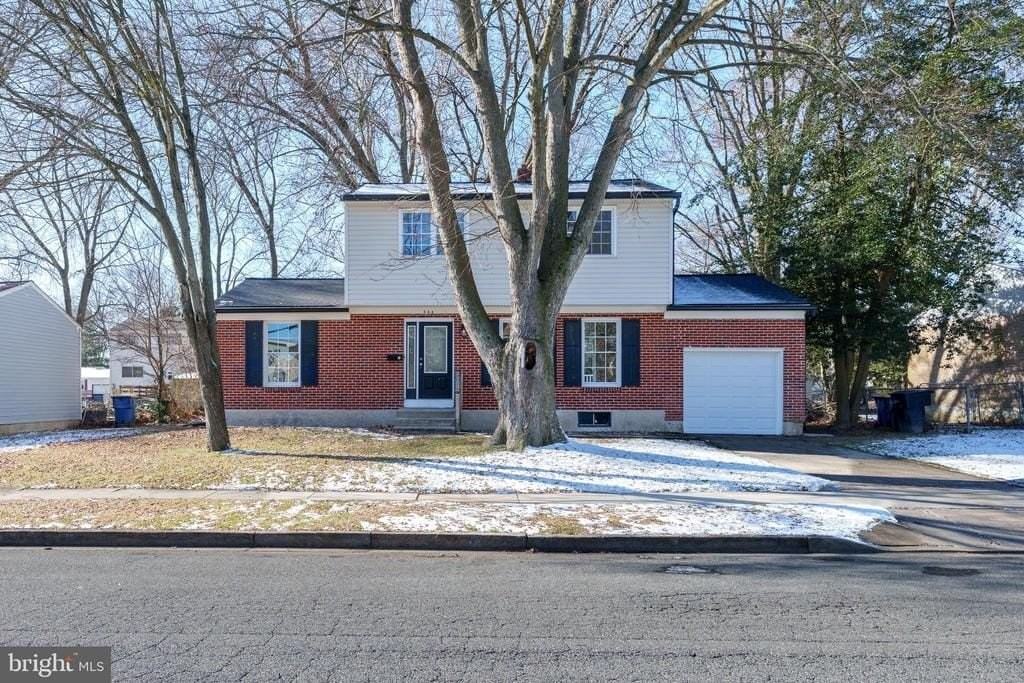 344 Nimitz Rd - Photo 2 of 26