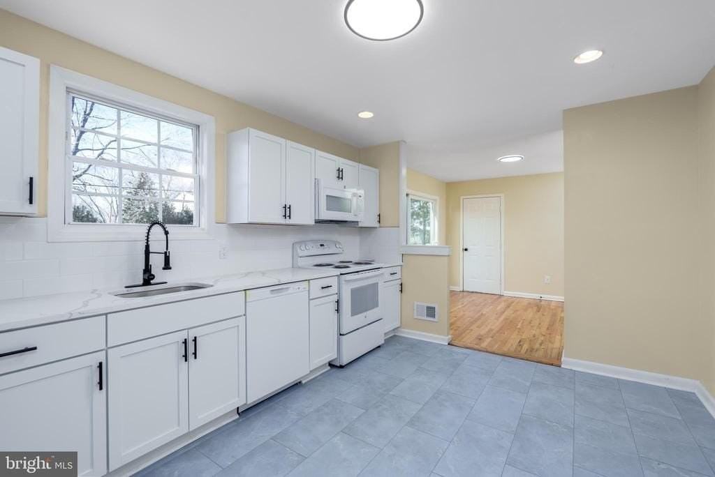 344 Nimitz Rd - Photo 5 of 26