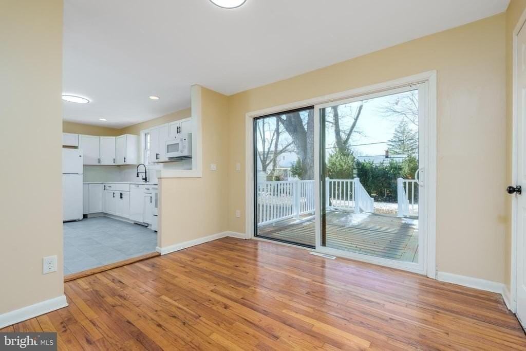 344 Nimitz Rd - Photo 6 of 26