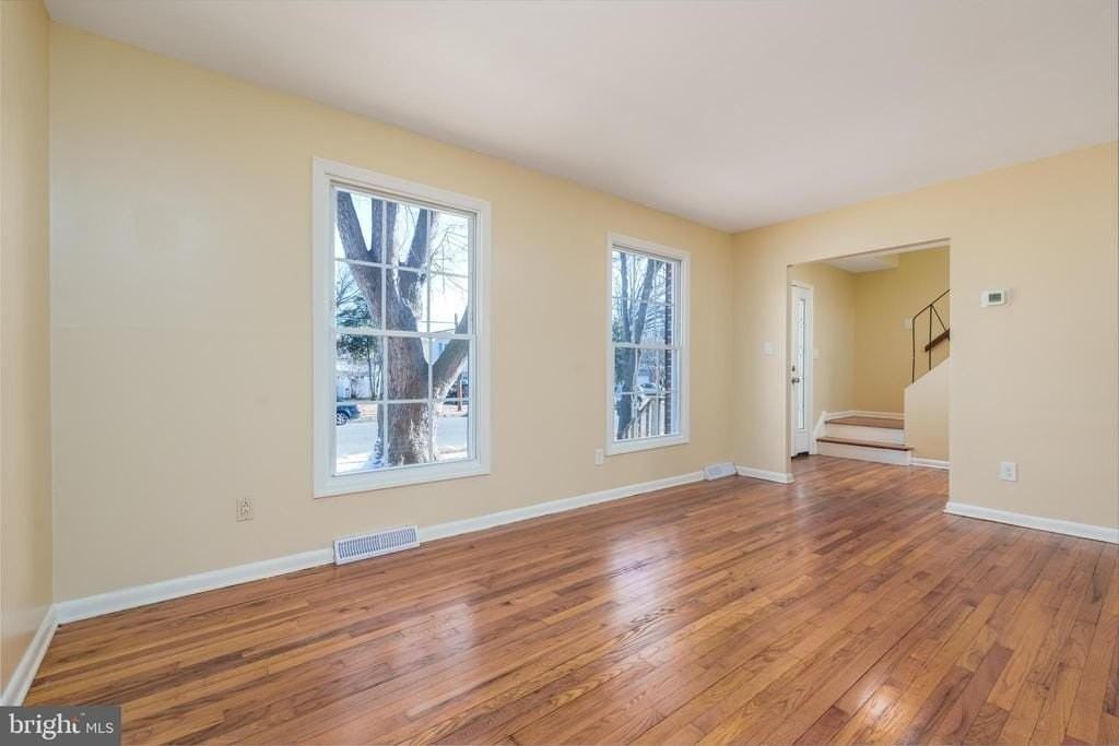 344 Nimitz Rd - Photo 7 of 26