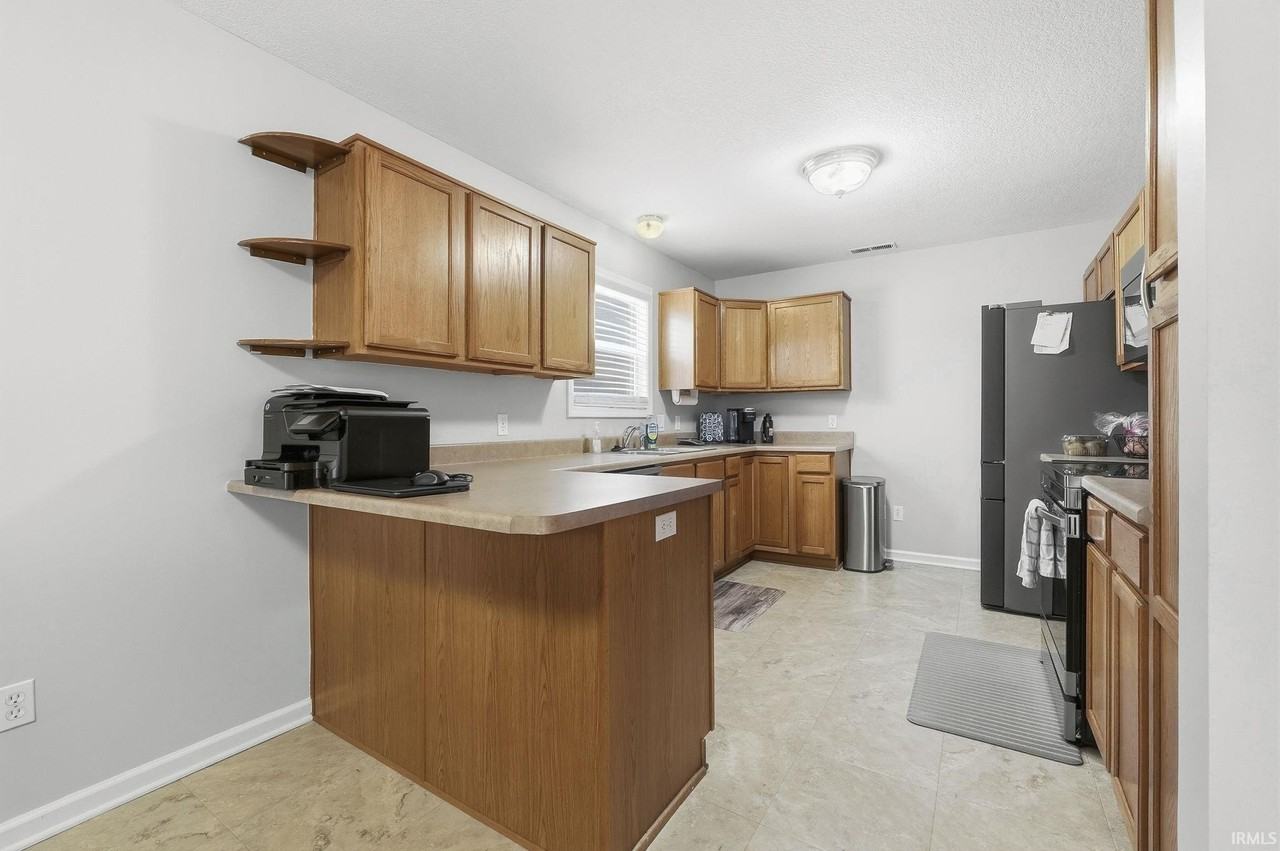 2114 Black Bear Dr - Photo 7 of 25