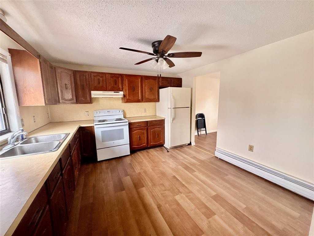 1613 Newell Rd - Photo 2 of 10