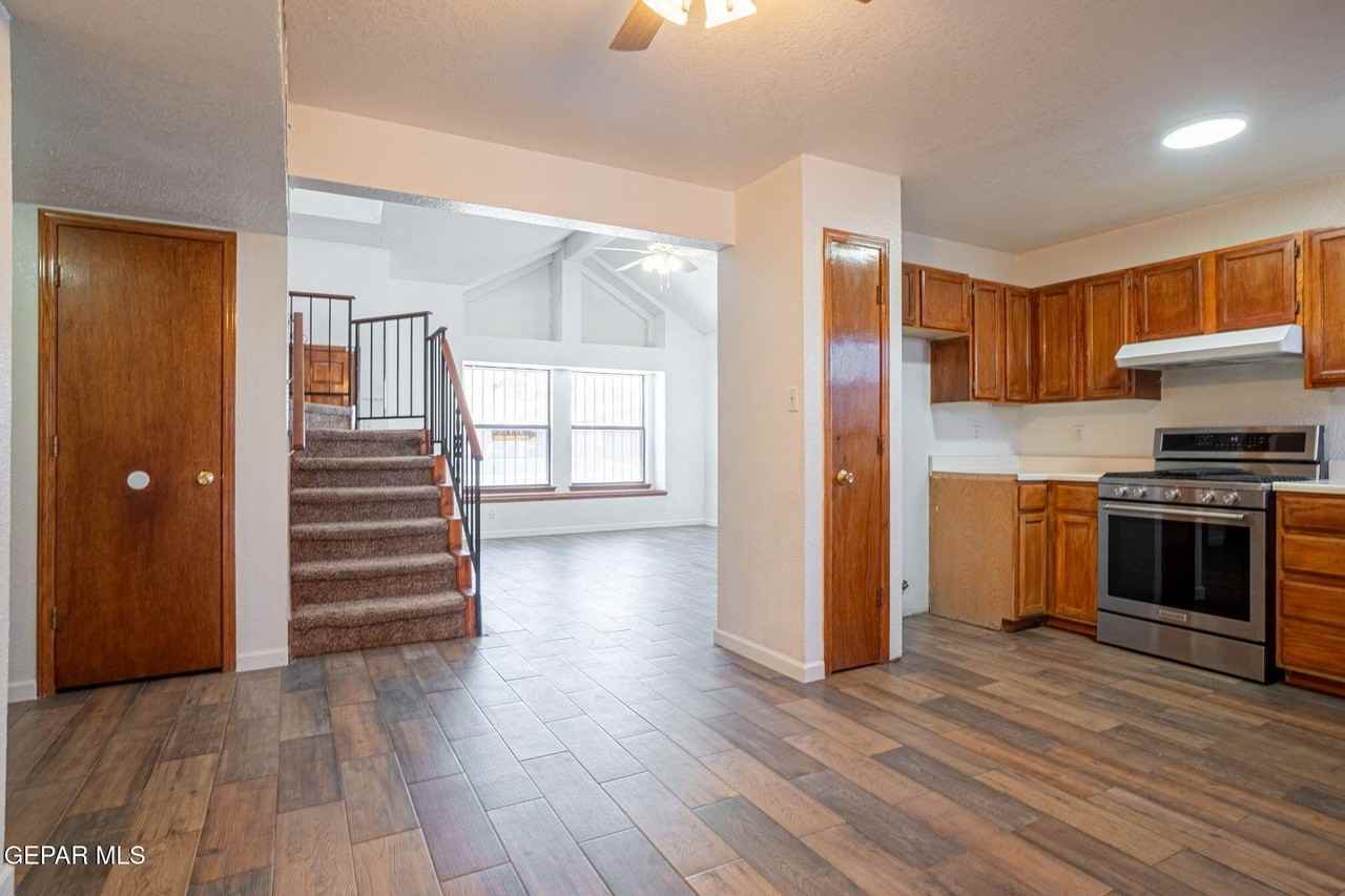 10968 Whitey Ford St - Photo 7 of 23