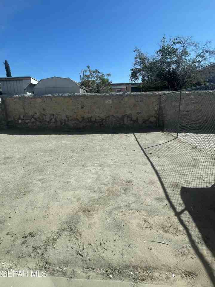 866 Barandal Dr - Photo 6 of 12