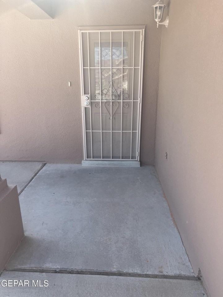 14236 Poets Rock Ln - Photo 6 of 17