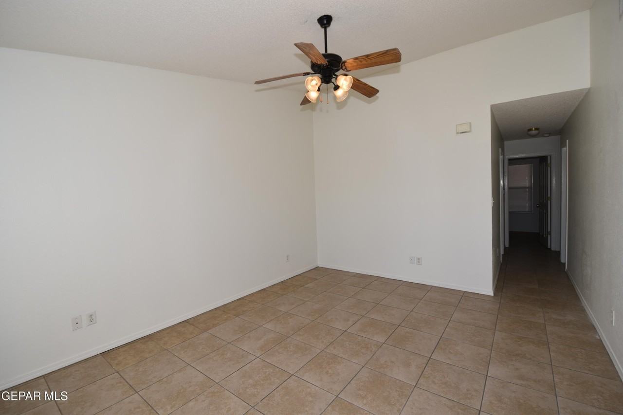 14345 Pacific Point Dr - Photo 3 of 19