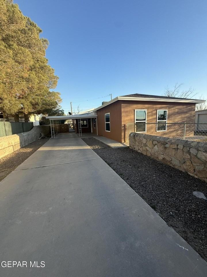 218 Easter Way - Photo 2 of 45