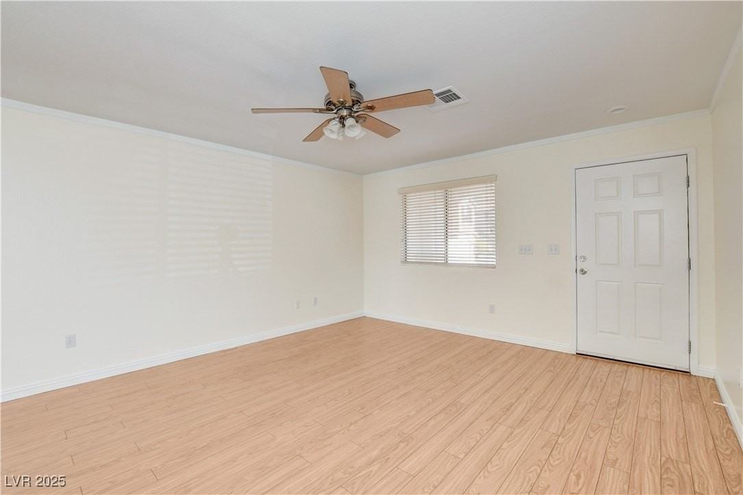 8233 Amphora St - Photo 5 of 50