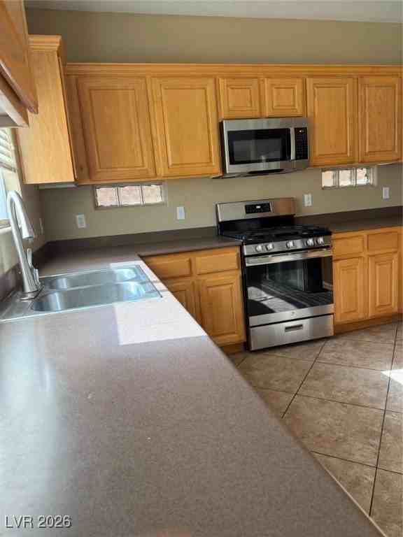 7641 Zermatt Ave - Photo 5 of 16