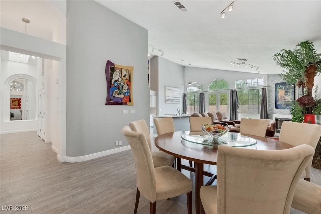 1404 Sun Copper Dr - Photo 7 of 47