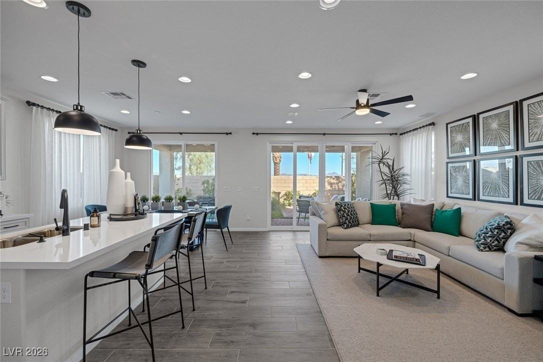 10310 Apefly St - Photo 4 of 19