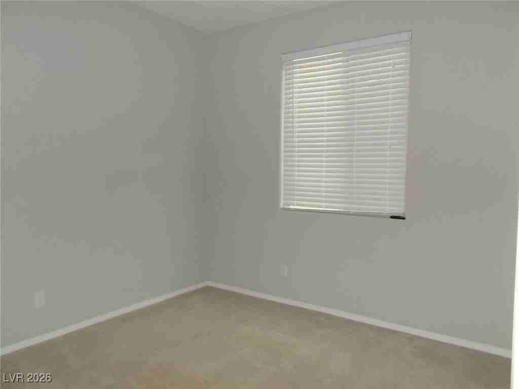 7458 Amesbury St - Photo 6 of 35