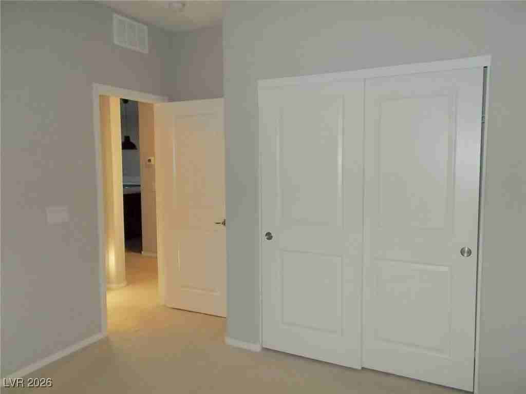 7458 Amesbury St - Photo 7 of 35