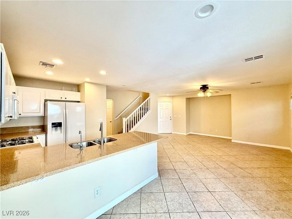 10256 Missouri Meadows St - Photo 3 of 16