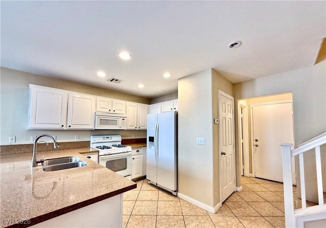 10256 Missouri Meadows St - Photo 4 of 16