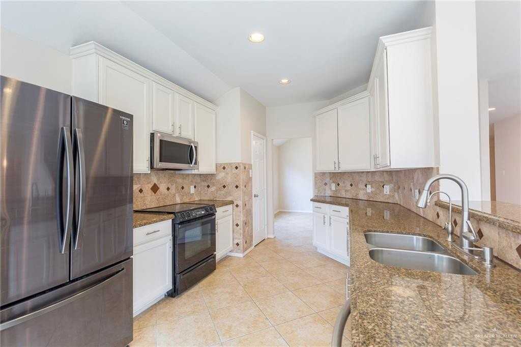 4202 Santa Marina St - Photo 7 of 13