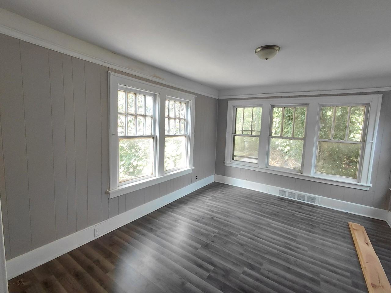 13925 Cherrylawn St - Photo 5 of 17