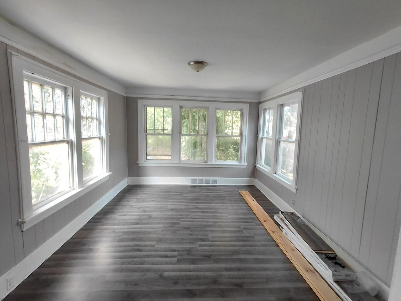 13925 Cherrylawn St - Photo 6 of 17