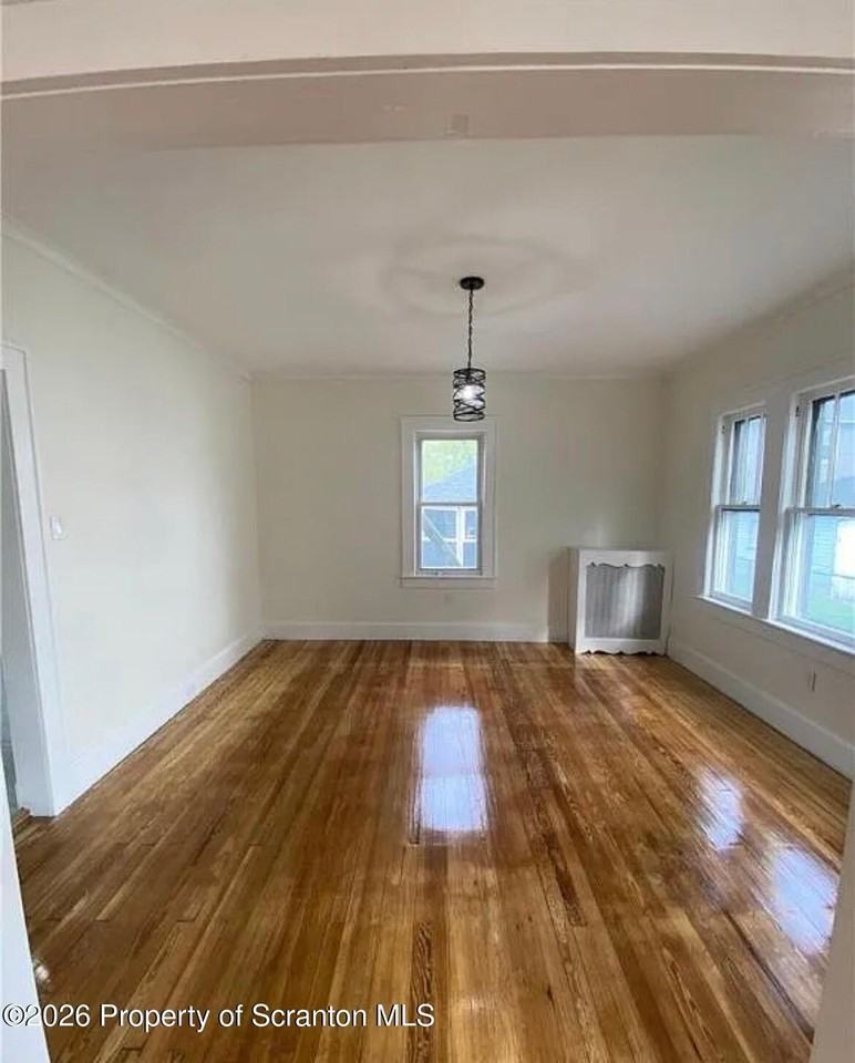 24 Stafford Ave - Photo 4 of 11