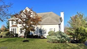 featured image of 9 Colonial Ct