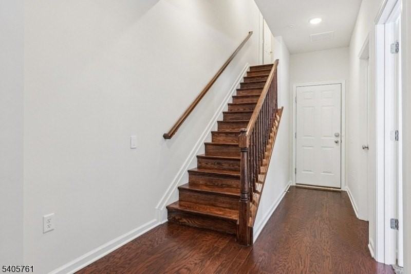 32 Cortland Ct - Photo 6 of 28