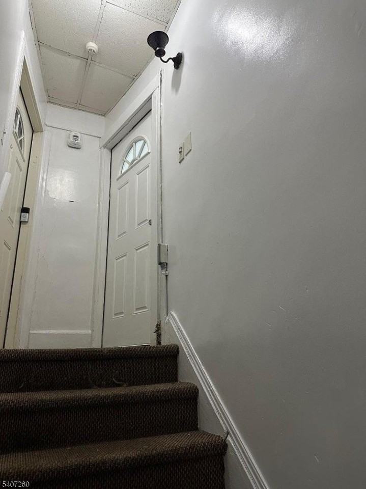 336 Broad St #2 - Photo 3 of 24