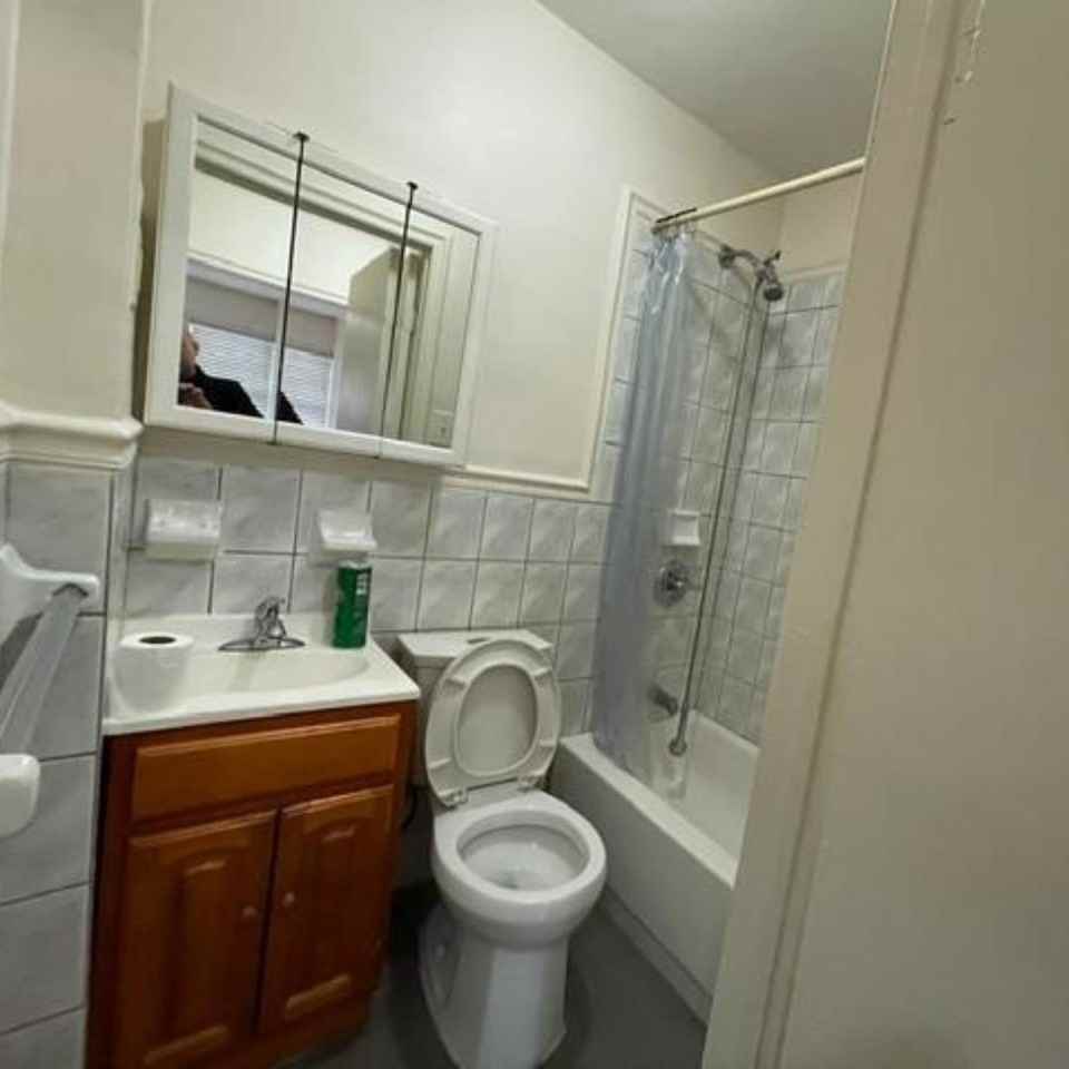 418 Monastery Pl #1R - Photo 5 of 8