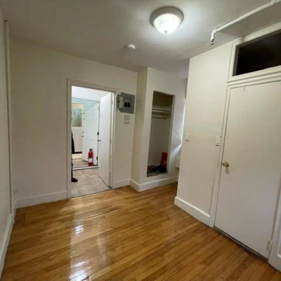 418 Monastery Pl #1R - Photo 6 of 8