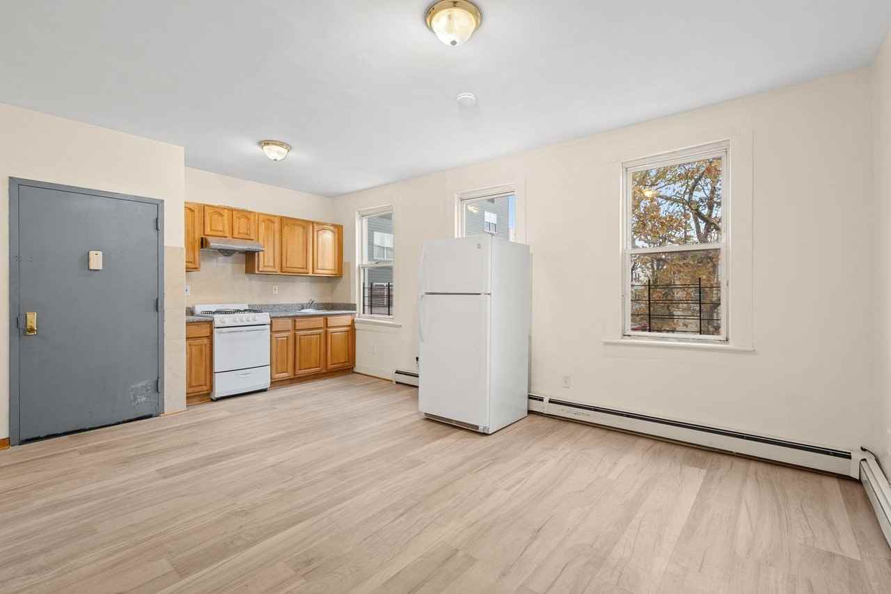 360 W Side Ave #2 - Photo 2 of 10