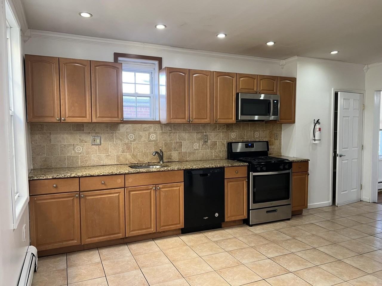 1408 5TH ST 5TH ST #3 - Photo 2 of 9