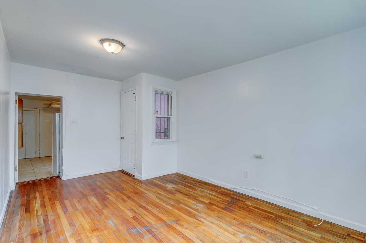 298 Princeton Ave #1 - Photo 7 of 13