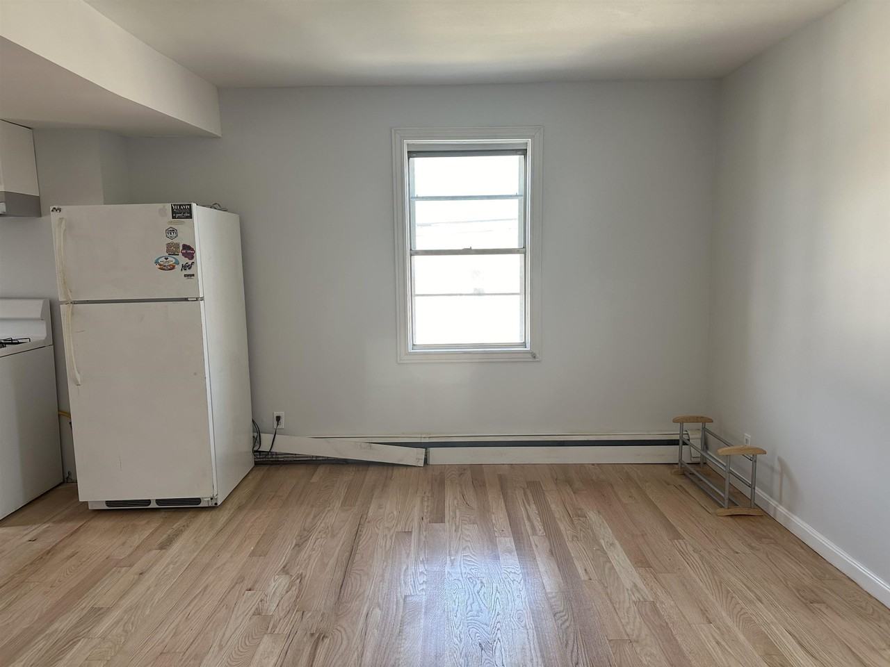 297 4th St #4 - Photo 3 of 14