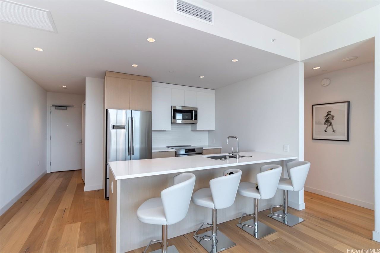 1001 Queen St Apt 4005 #4005 - Photo 2 of 25