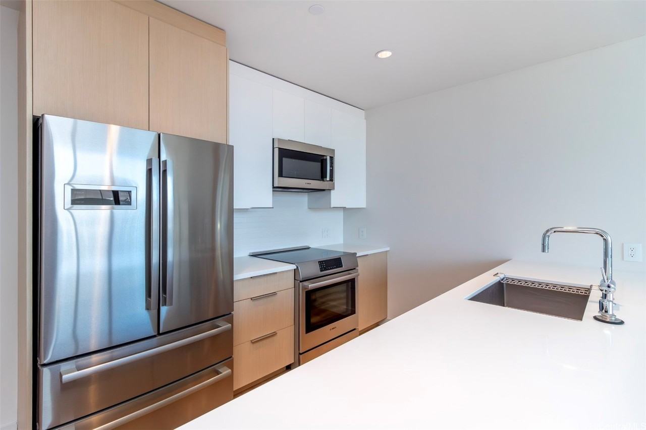 1001 Queen St Apt 4005 #4005 - Photo 3 of 25