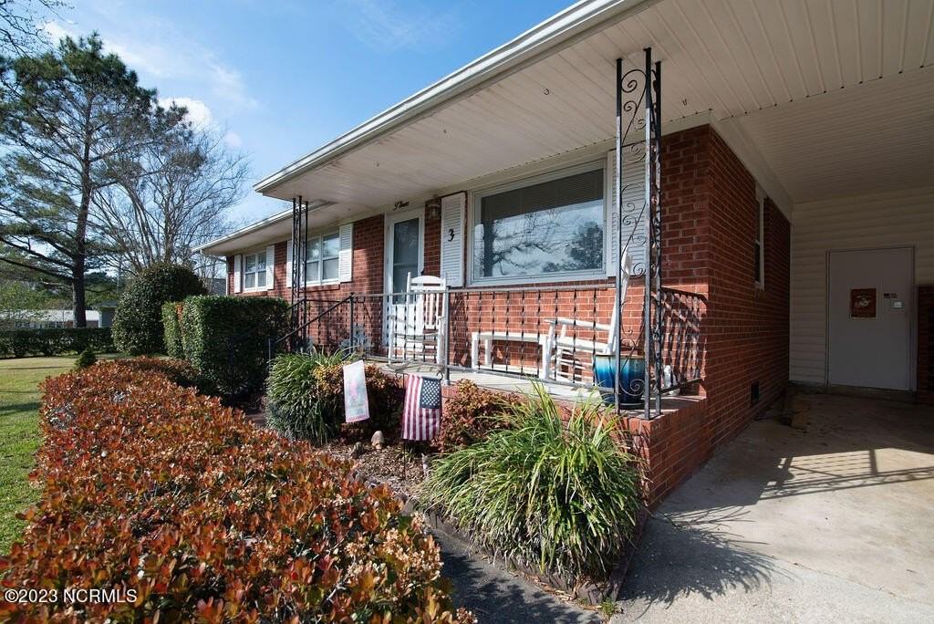 3 Princeton Dr - Photo 3 of 27