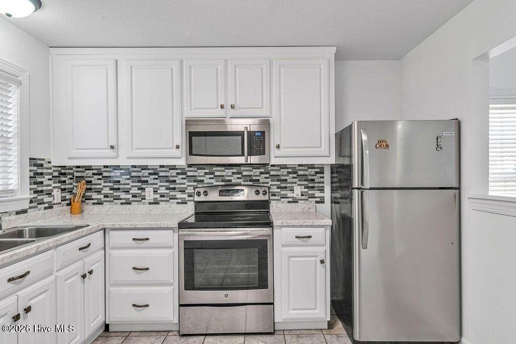 900 Springwood Dr - Photo 7 of 22