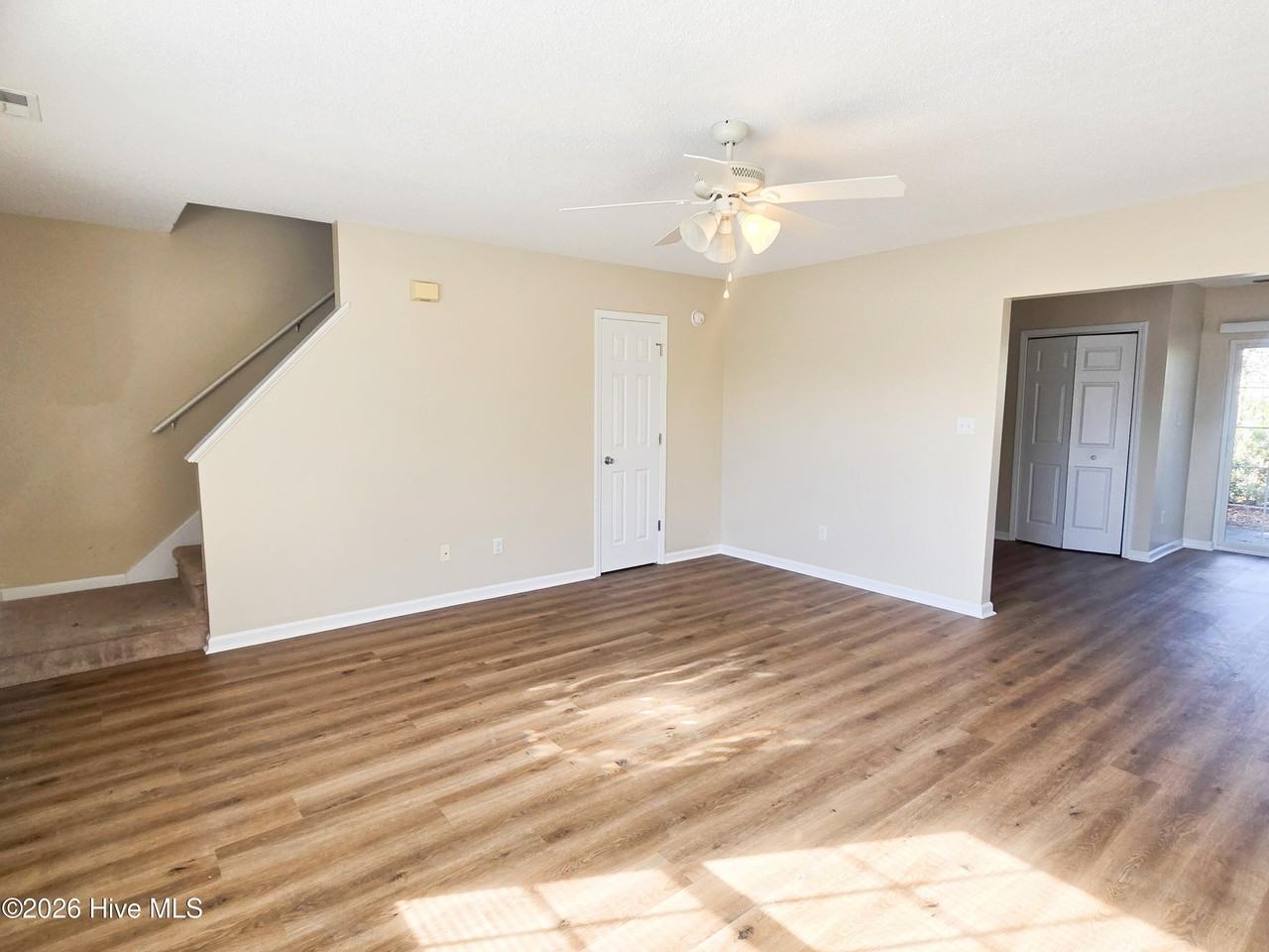 15 Pirates Cove Dr - Photo 3 of 24