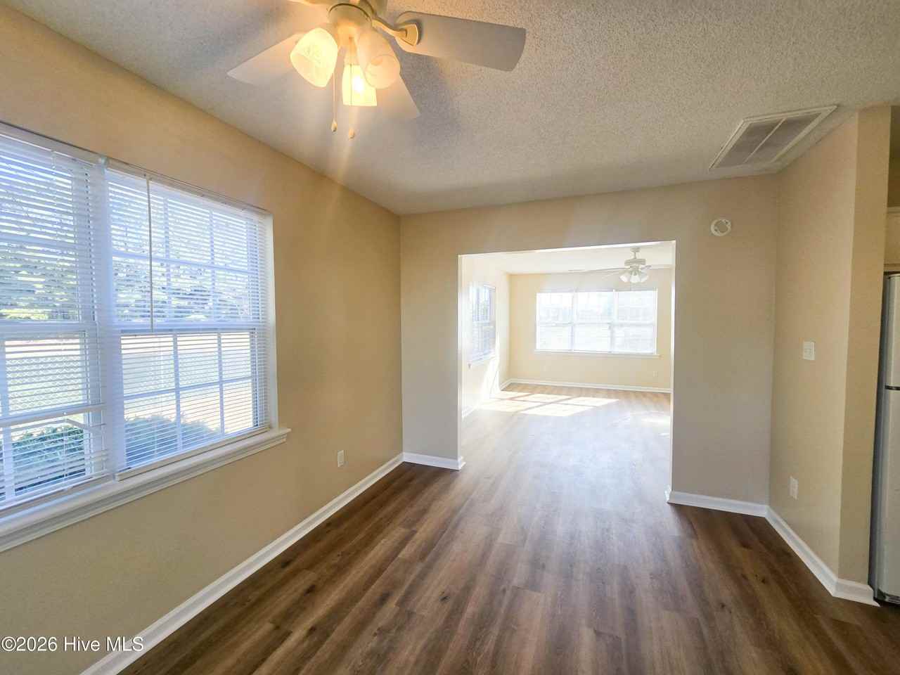 15 Pirates Cove Dr - Photo 5 of 24